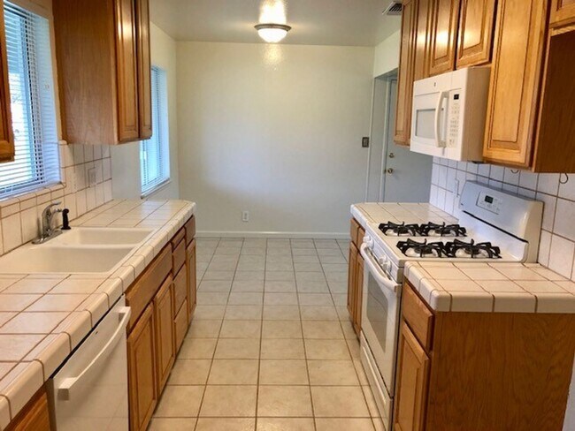 Building Photo - 7512 Wachtel Way