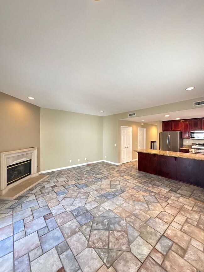Building Photo - Downtown Huntington Beach - Beachfront Gorgeous Home - Stunning Remodel!!!