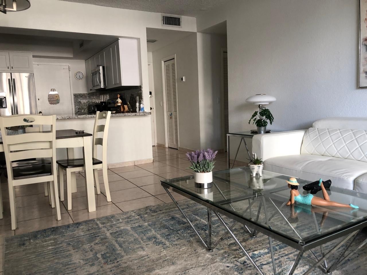 Building Photo - 3505 S Ocean Dr