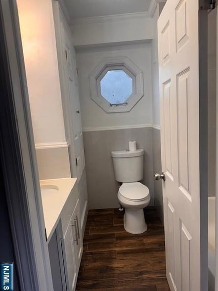 Building Photo - 73 College Pl