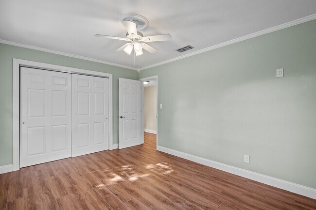 Building Photo - 146 Menendez Rd