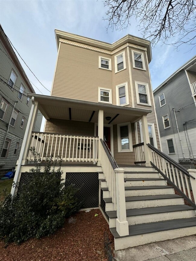Building Photo - 65 Conwell Ave