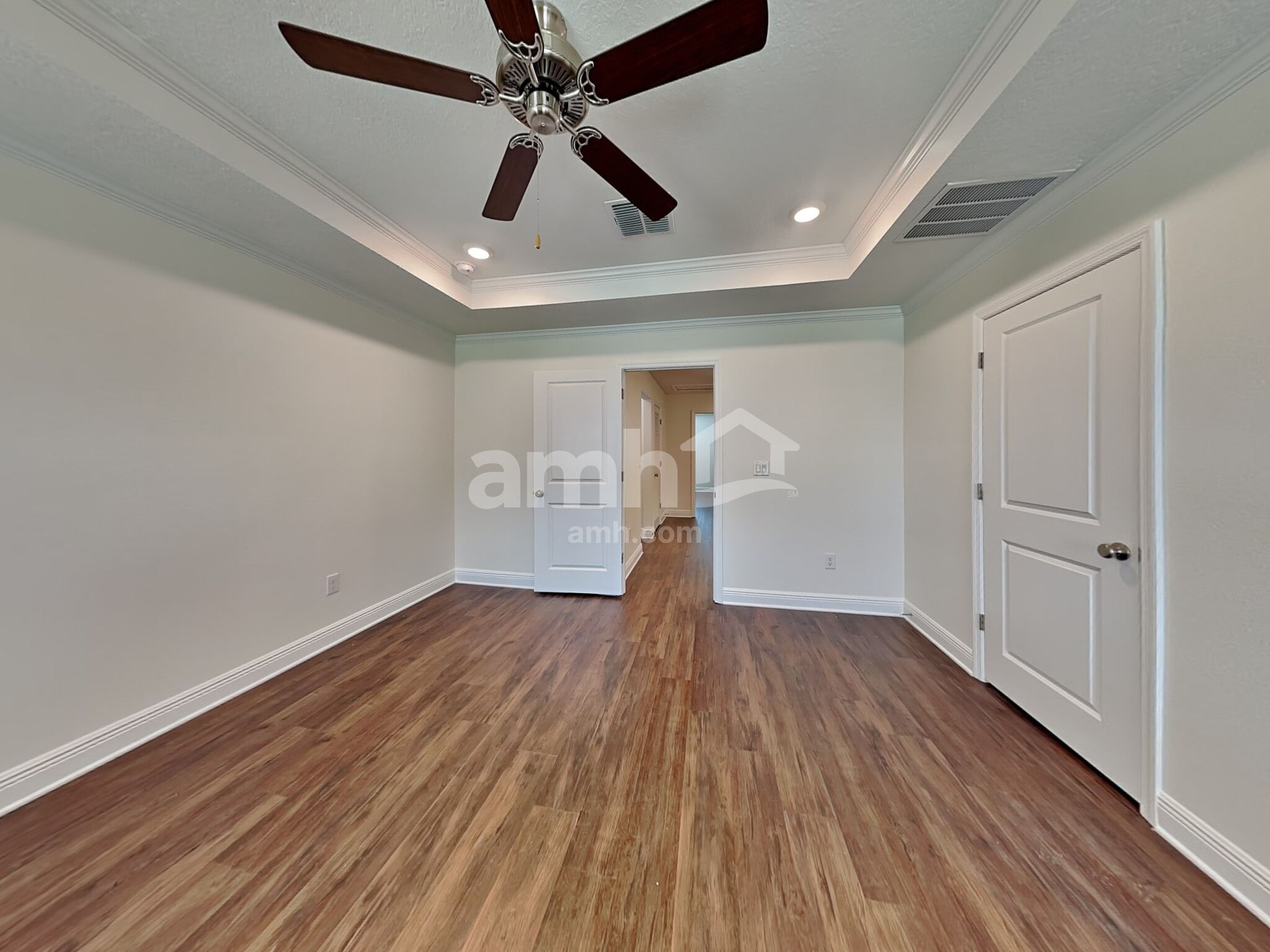 Building Photo - 27327 St Andrews Ave