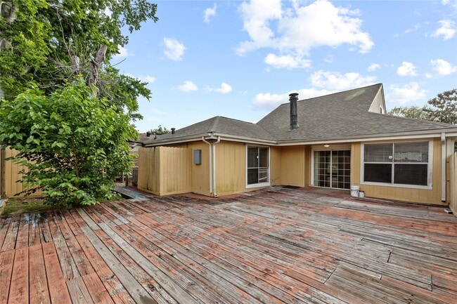 Building Photo - 6327 Lynkat Ln