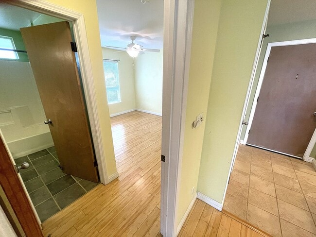 Building Photo - Kahului Ikena Unfurnished  2BR/2BA Unit Available