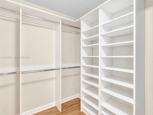 Building Photo - 1353 Springside Dr