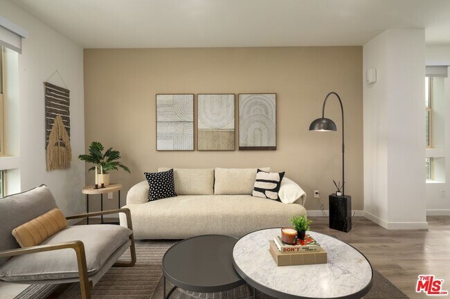 Building Photo - 2720 N Cadence Wy