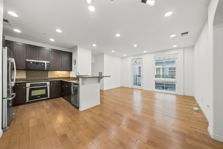 Building Photo - 3957 30th St