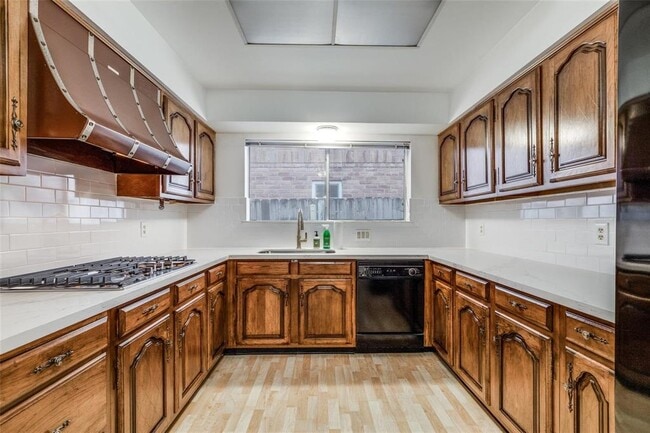 Building Photo - 20303 Hampshire Rocks Dr