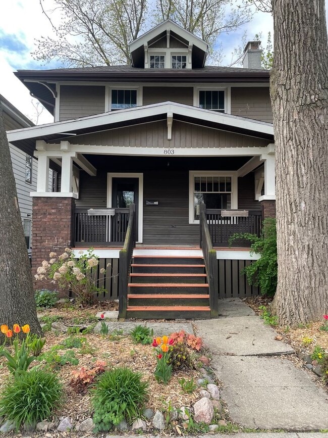 Primary Photo - Unique House in Historic Neighborhood!