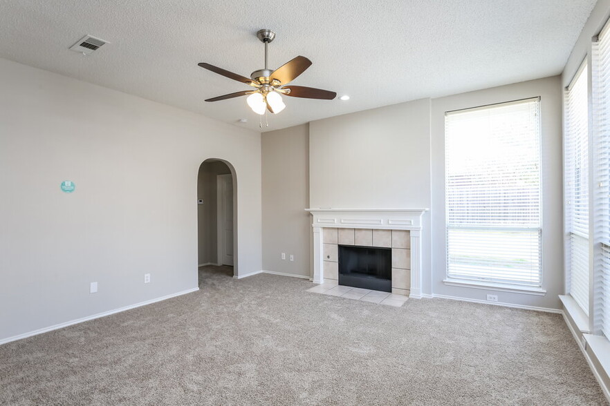 Building Photo - 6212 Bowin Dr