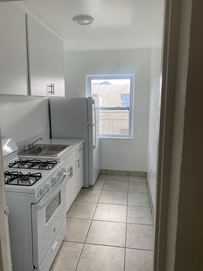 Building Photo - Alberta Heights Apartments