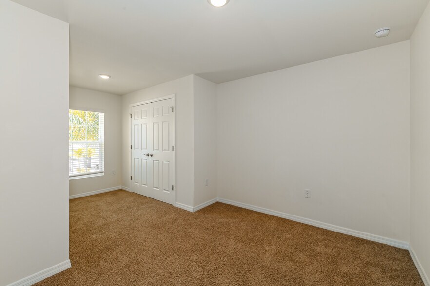 Building Photo - 15042 Wildflower Cir