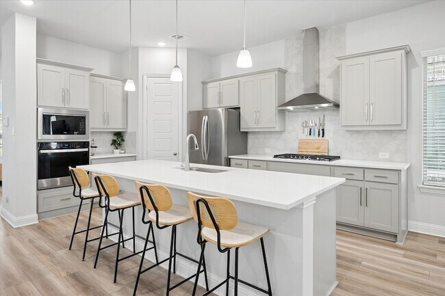 Building Photo - 7207 Daytona Mews