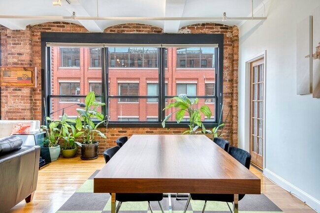 Building Photo - 121 Beach St