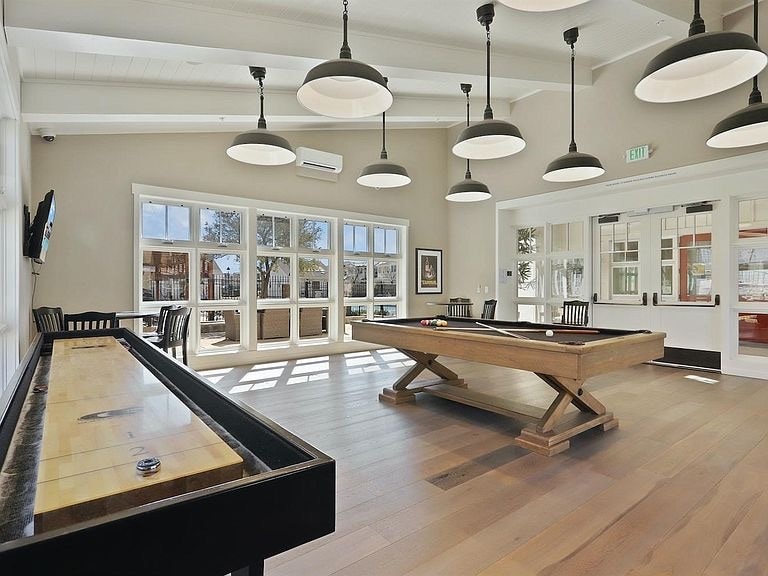 Club house-ballroom - 1000 Berryessa Ln