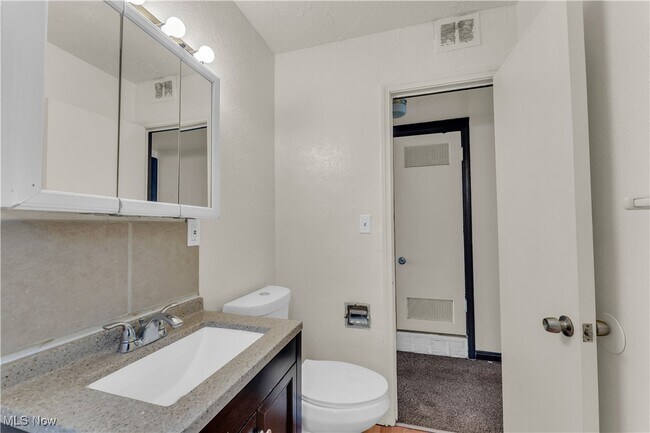 Building Photo - 5208 Lee Rd