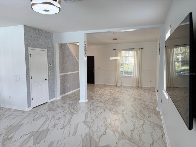 Building Photo - 12236 Fairlawn Dr