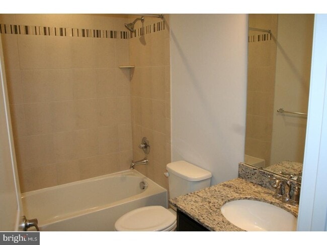 Building Photo - 118 Meridian Ln