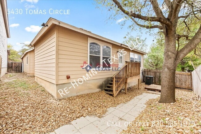 Building Photo - 5430 Tomas Cir.