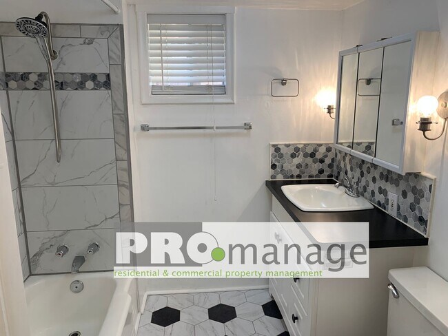 Building Photo - 797 K St