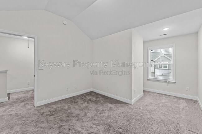 Building Photo - 315 Sumac Trail