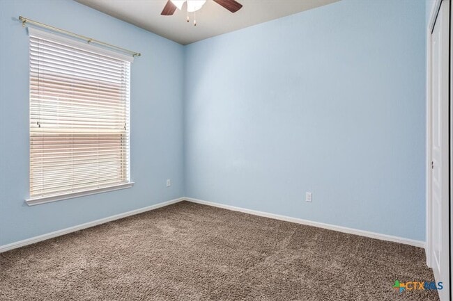 Building Photo - 515 Cross Dr.