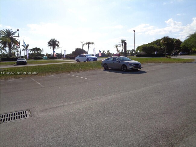 Building Photo - 2060 SE 14th St