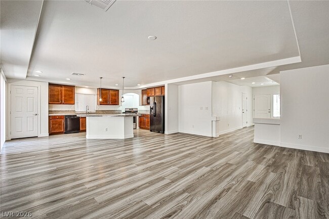 Building Photo - 6744 Philharmonic Ave