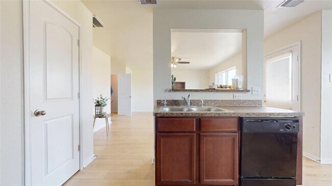 Building Photo - 2429 Regatta Ln