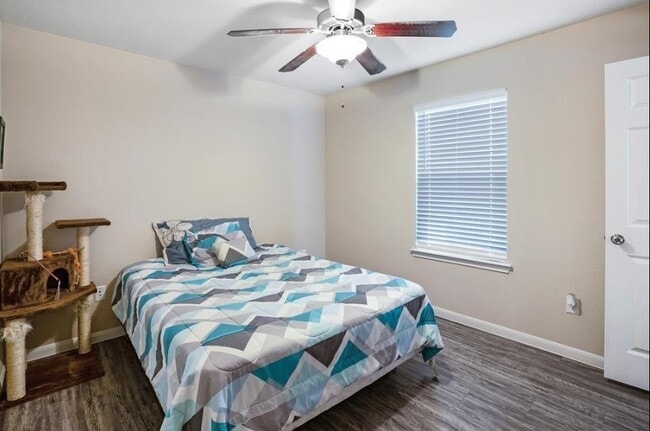 Building Photo - 16693 E Hammon