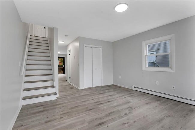 Building Photo - 105 Roosevelt St