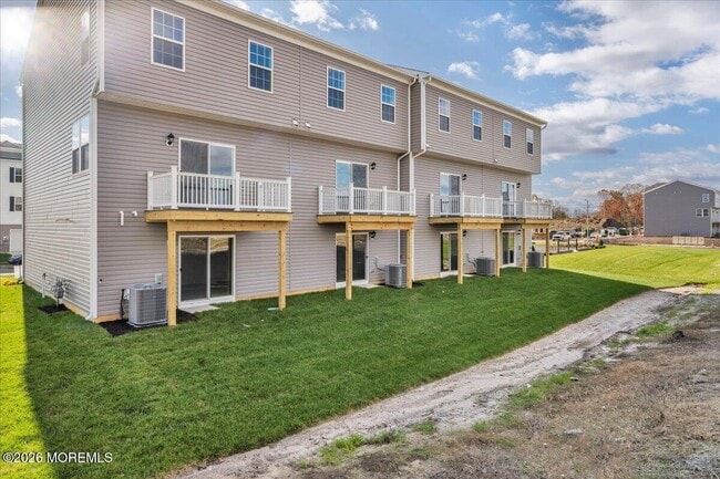 Building Photo - 220 Sandy Rdg Rd