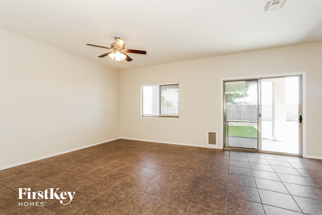 Building Photo - 8423 S Egyptian Dr