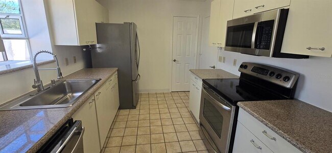 Building Photo - 628 Dominguez Dr