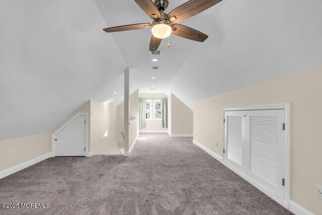 Building Photo - 20 Starboard St