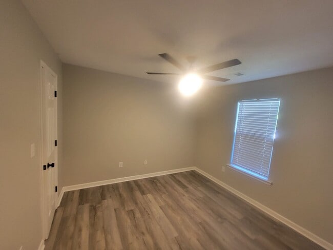 Building Photo - 1209 Bison Way