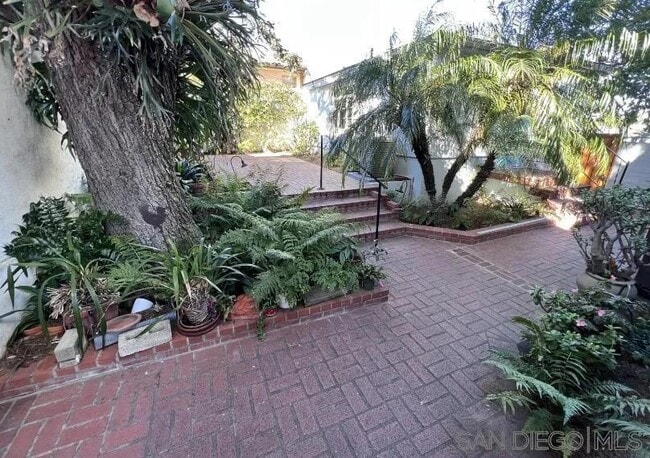 Building Photo - 3311 Xenophon St