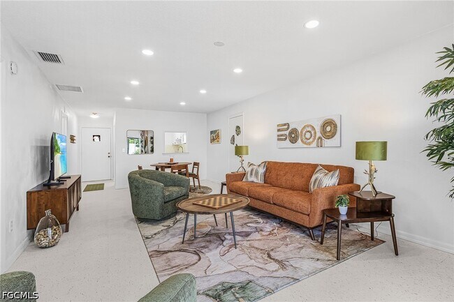 Building Photo - 6731 Panther Ln