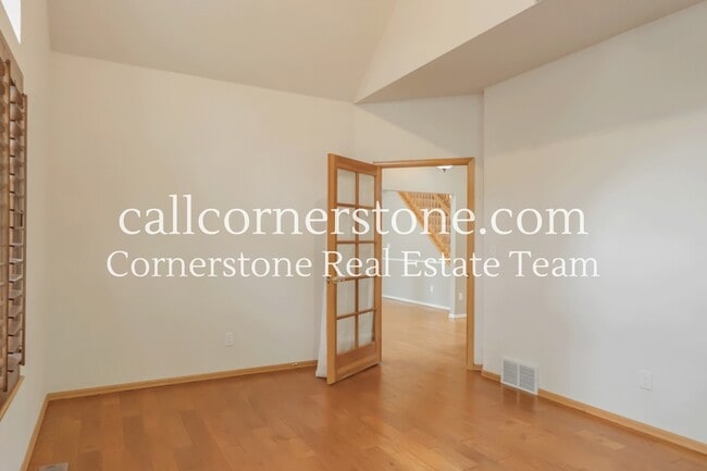 Building Photo - 5535 Jarman St
