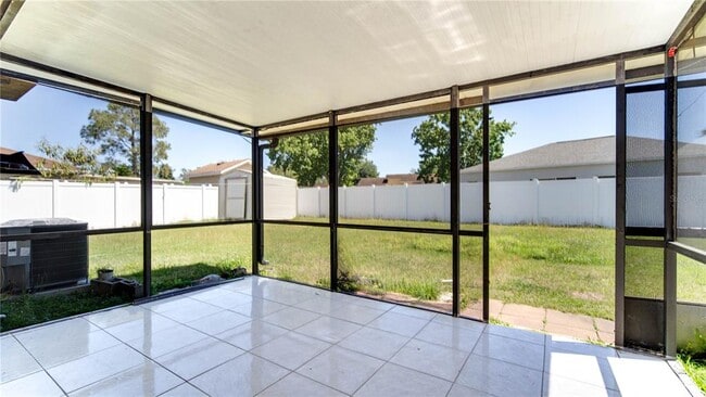 Building Photo - 637 Mesilla Dr