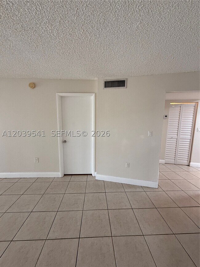 Building Photo - 4205 N University Dr