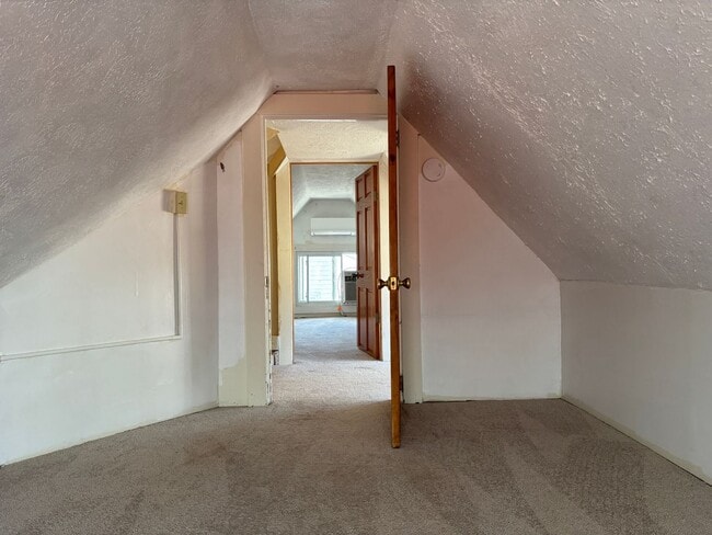 Building Photo - 14 W Carrollton Ave