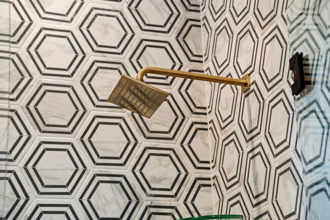 Building Photo - 225 W 1st St