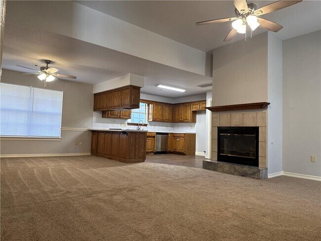 Building Photo - 3341 E Wyman Rd