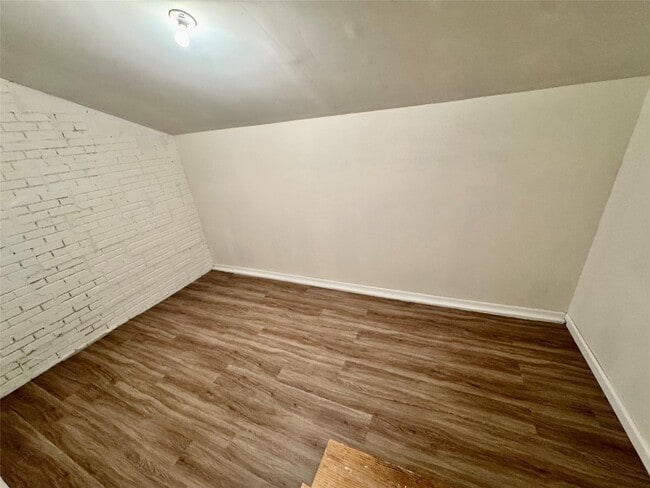Building Photo - 22 Albacon Rd