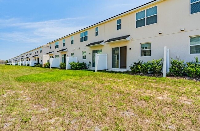 Building Photo - 1108 Lakeshore Breeze Pl