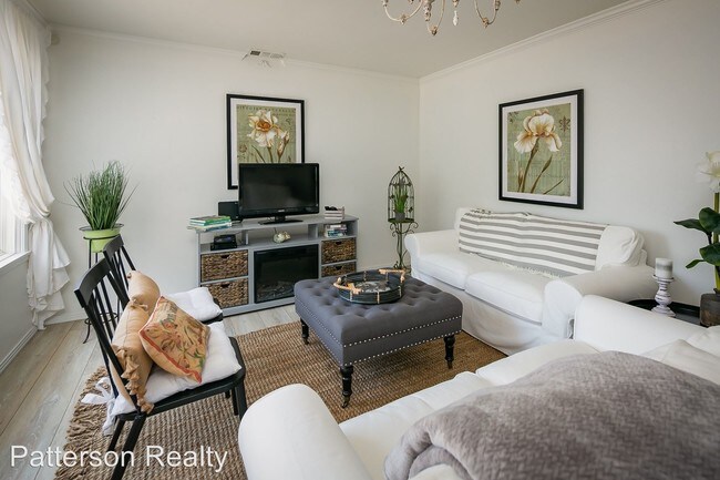 Building Photo - 166 Pier Ave