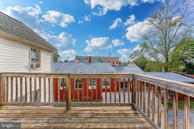 Building Photo - 15 W Frederick St