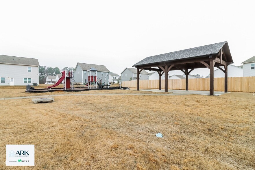 Building Photo - 151 Innis Brk Cir SW